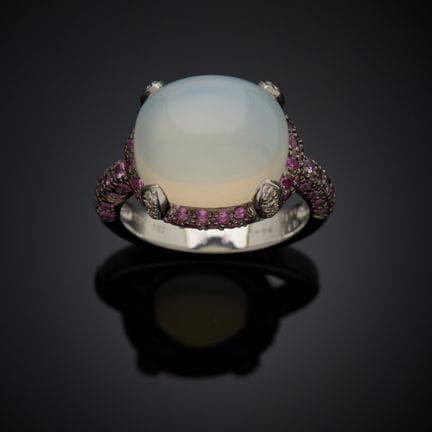 Bague en or gris 750 millièmes, sertie d'une pierr