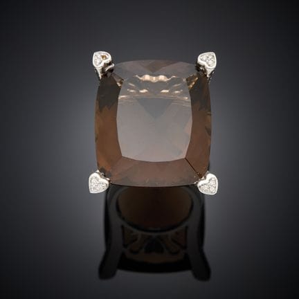 NARCISSE.
Bague cocktail en or gris 750 millièmes,