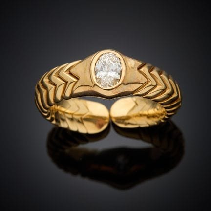 BULGARI "Serpenti".
Bague en or jaune 750 millième