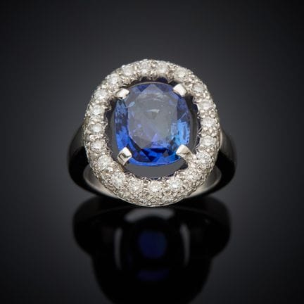 Bague en or gris 750 millièmes, le chaton ovale pr