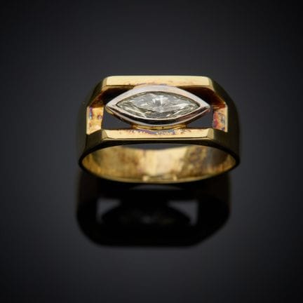 Bague en or jaune 585 millièmes, sertie d'un diama