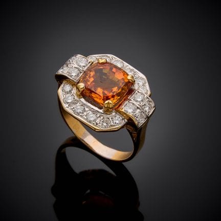 Bague en or gris et jaune 750 millièmes, sertie d'
