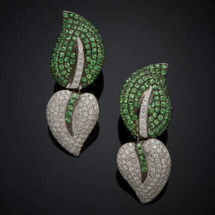 Paire de pendants d'oreille en or gris 750 millièm