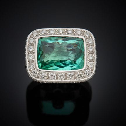 Bague en or gris 750 millièmes, sertie d'une impor