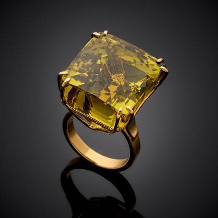 Bague cocktail en or jaune 750 millièmes, sertie d