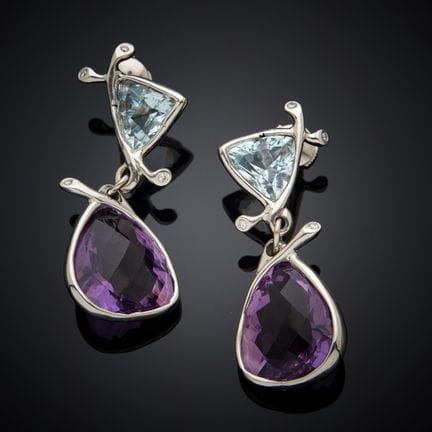 Paire de pendants d'oreille en or gris 750 millièm