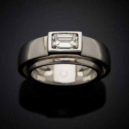 PIAGET.
Bague à doubles anneaux pivotants en or gr