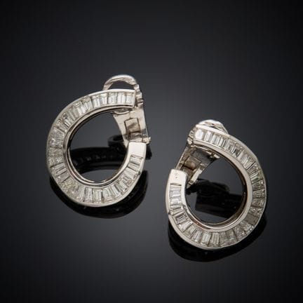 Paire de pendants d'oreille en or gris 750 millièm