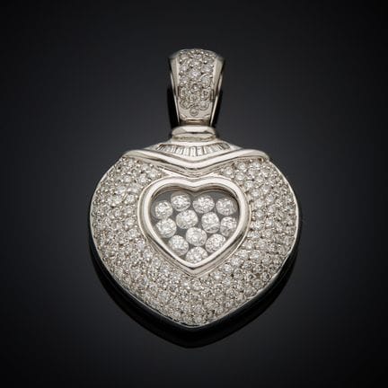 Colgante en forma de corazón de oro blanco de 750 