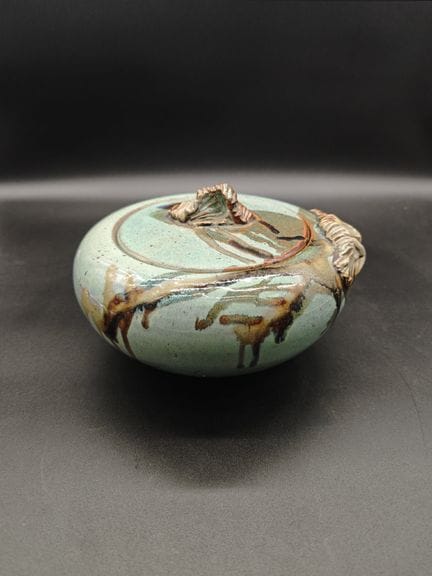 Jean-Claude COURJAULT (born in 1940).
Covered pot 