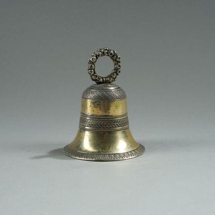 Bell-shaped paperweight with a 950-thousandth silv