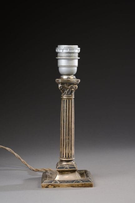 800-thousandths silver table lamp.
The shaft forms
