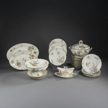 LIMOGES, France.
Glazed porcelain serving set deco