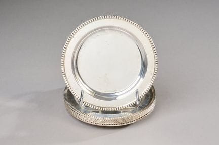 Six circular decanter coasters made of 800-th Span