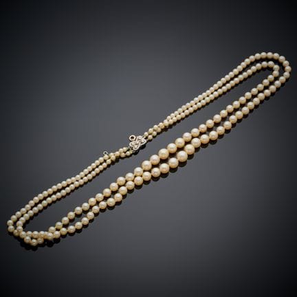 Collier à deux rangs de cent-quatre-vingt-dix-huit