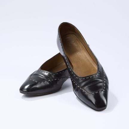 HERMÈS, taglia 36 1/2.

Coppia di ballerine in pel