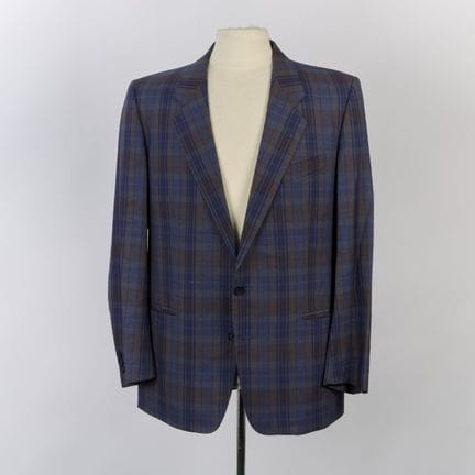 YVES SAINT-LAURENT, taglia stimata 42/44.
Giacca d