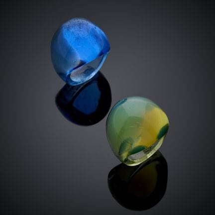LALIQUE.
Ensemble de deux bagues dôme en cristal, 