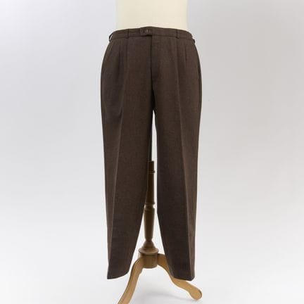 YVES SAINT-LAURENT da uomo, taglia 44.
Pantaloni c