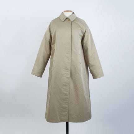 BURBERRY PER FRANCK FILS, taglia stimata 36.
Trenc