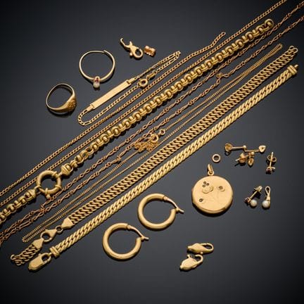 Important lot de bijoux et débris en or 750 milliè