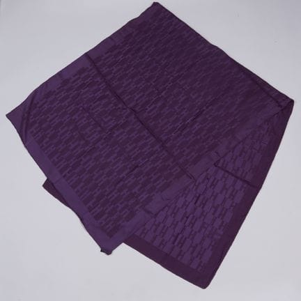 HERMÈS.
Purple silk and wool stole with H motif (s