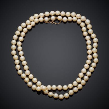 Collier de quatre-vingt-quinze perles de culture, 