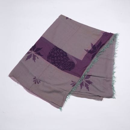 HERMÈS.
Rectangular cashmere and wool shawl in sha