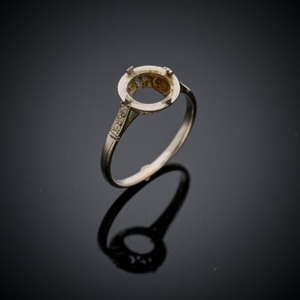 Monture de bague en platine 850 millièmes, sertie 