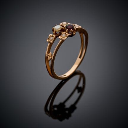 Bague en or rose 750 millièmes, présentant deux an