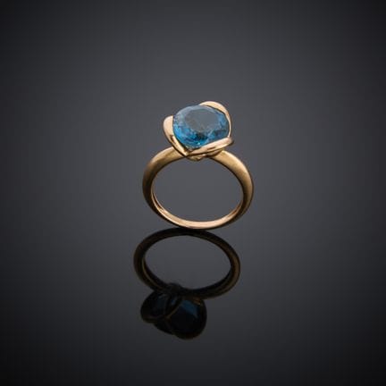 GUERIN.
Bague en or rose 375 millièmes, sertie d'u