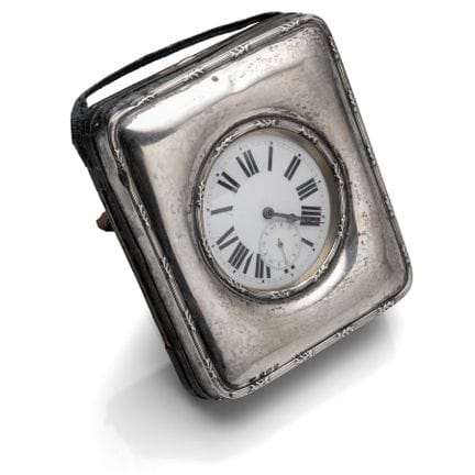 Taschenuhr mit silberbeschlagenem Reiseetui
Anfang