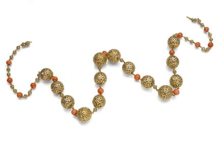 Collar histórico de bolas con corales
Hacia 1930/4