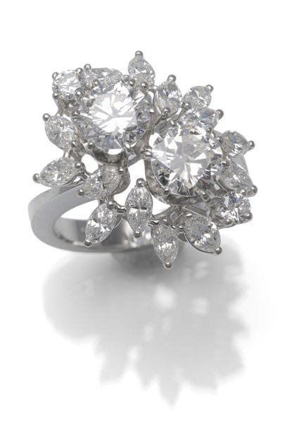 Bague « Toi et Moi »
Années 80

49 RM

Or blanc 75
