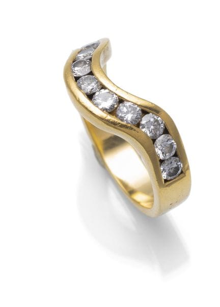 Brillant Ring
Deutschland 90er

RM 50

750/000 Gel