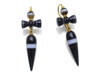 Paar Achat-Ohrhänger im Empire-Stil
L. 5 cm

14kt 