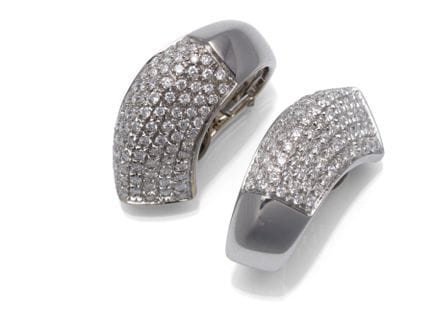Boucles d'oreilles à clip avec brillants
Italie, v