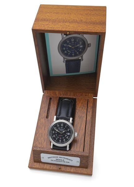 航海仪表男士腕表
Mühle/Glashütte SA

直径 27.4 毫米，表带长度约 18-2