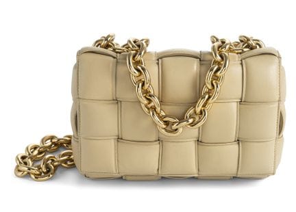 Bottega Veneta
18 x 26 x 8 cm, Riemenlänge 95-120 