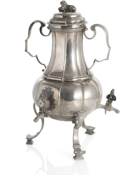 Cruche à bec verseur
Augsbourg, 1722/26

H. 35 cm
