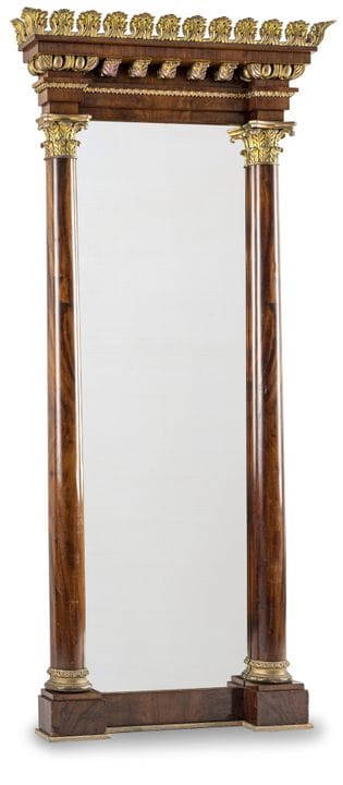 特鲁莫镜
北德，约1820年

高215；宽95厘米

桃花心木，饰以镀金雕花。长方形镜面两侧矗立着