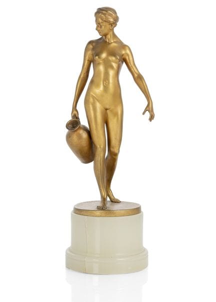 Keck, Hans
1875 - 1941

H. 27,5/ 37 cm

Porteuse d