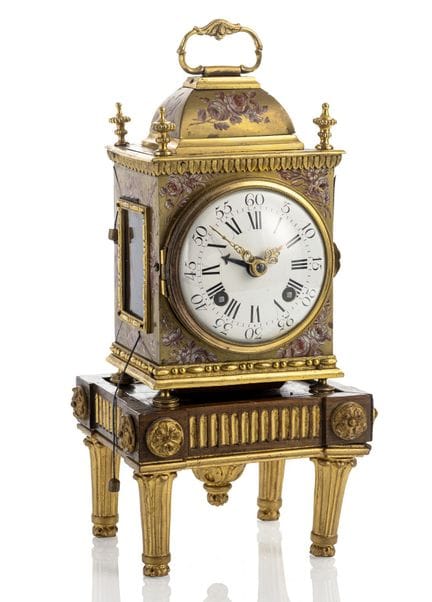 Pendule miniature
Suisse, vers 1780

H. 22/32 cm

