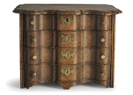 Commode miniature
Pays-Bas, XVIIIe siècle

24 x 31