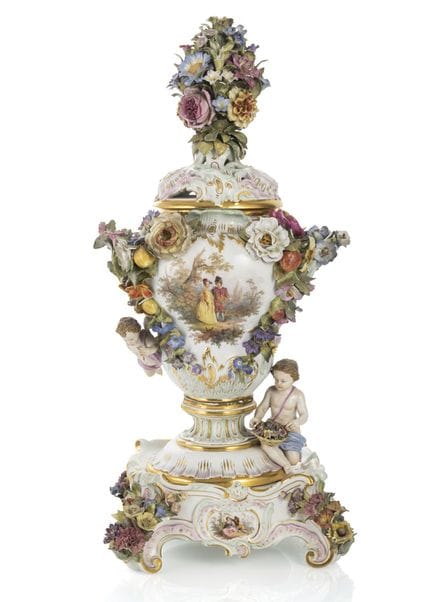 Vase à couvercle orné de putti
Meissen, fin du XIX