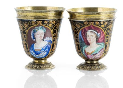 Paire de coupes en vermeil émaillées (coupes de ki