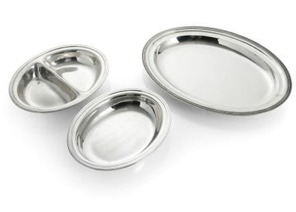 A TIFFANY & CO SILVER OVAL DISH AND A VEGETABLE BO