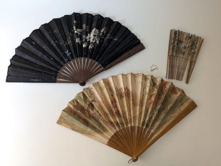 A set of three fans consisting of: 
- A folding fa