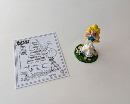 PIXI. 
"Falbala" y "Dogmatix". 
Estatuilla esculpi