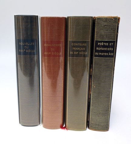 Lote de cuatro libros:
«Narradores franceses del s